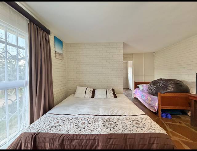 4 BEDROOM HOUSE FOR SALE IN WAVECREST